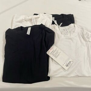 Lululemon “The 5-year basic T” (4 pack)